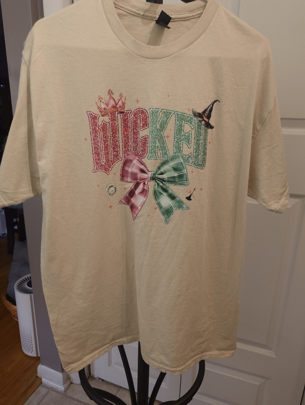 Wicked Thened  Cream Graphic T-Shirt with Pink & Green Bow Size LG